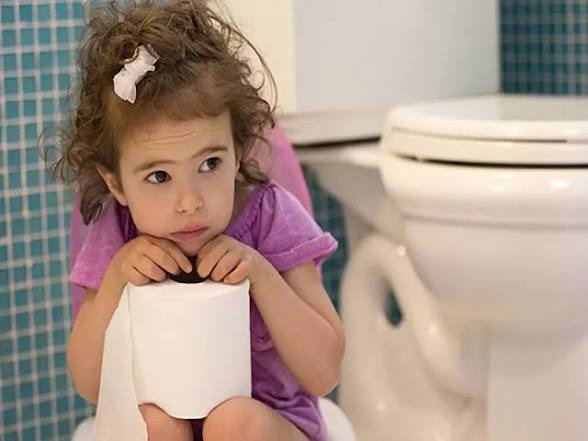 راهکارهای ساده برای درمان یبوست کودکان