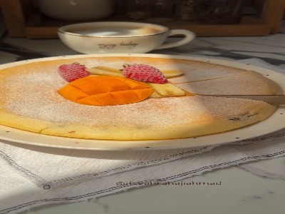پنکیک میوه‌ای سریع و خوشمزه