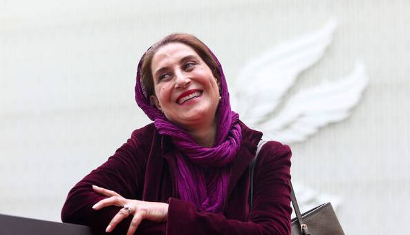 آریا بانو