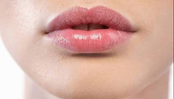 اینفوگرافی/ راهنمای تهیه ماسک طبیعی و خانگی حجم دهنده لب