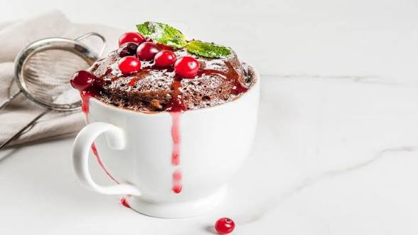 کیک لیوانی سریع درست میشه!