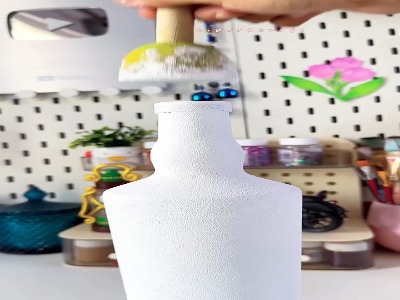 با یک بطری شیشه ای گلدون بساز